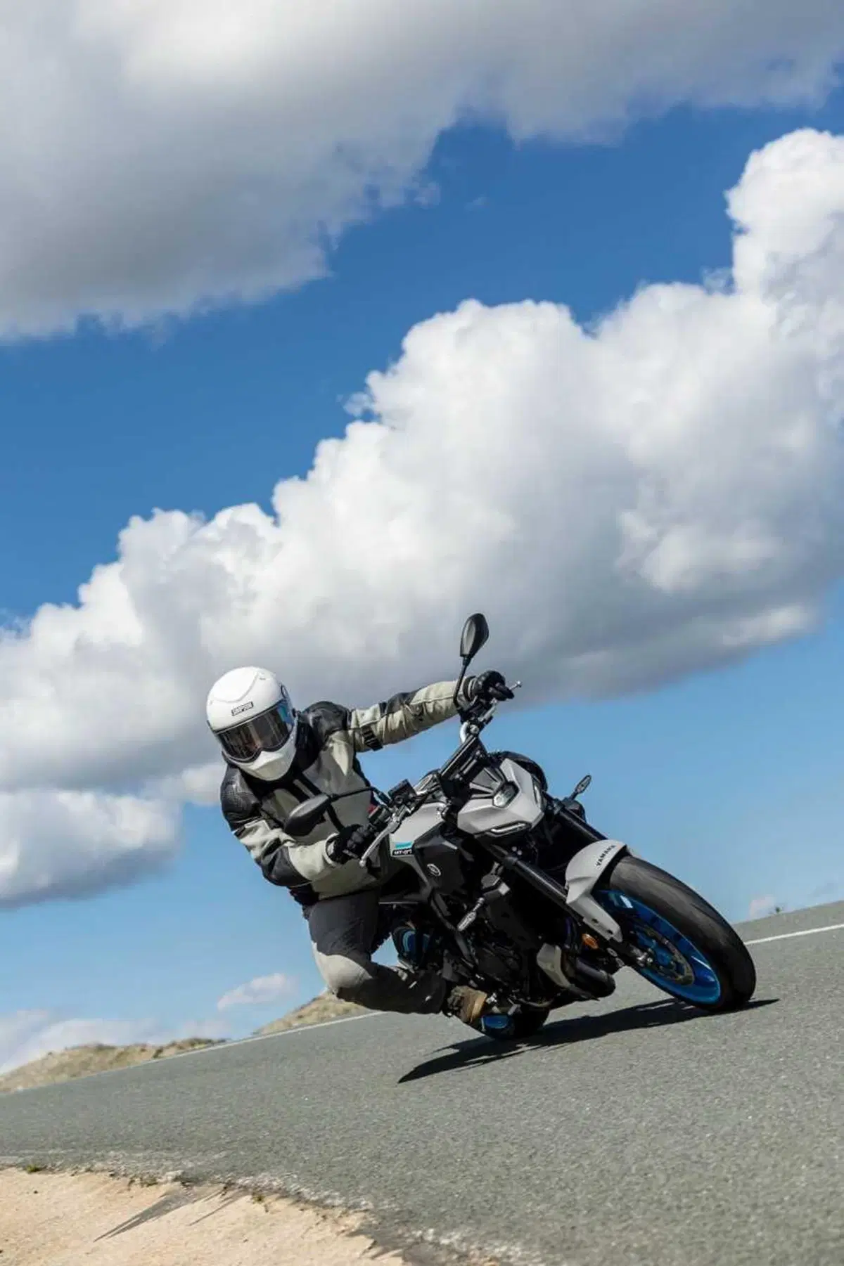 C'è una naked media migliore della MT-07! è la Yamaha MT-07 con cambio automatico Y-AMT [VIDEO] (7)