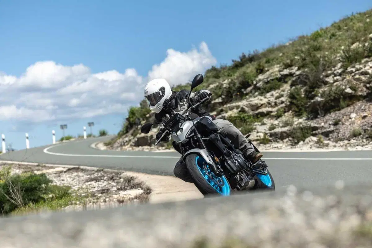 C'è una naked media migliore della MT-07! è la Yamaha MT-07 con cambio automatico Y-AMT [VIDEO] (15)