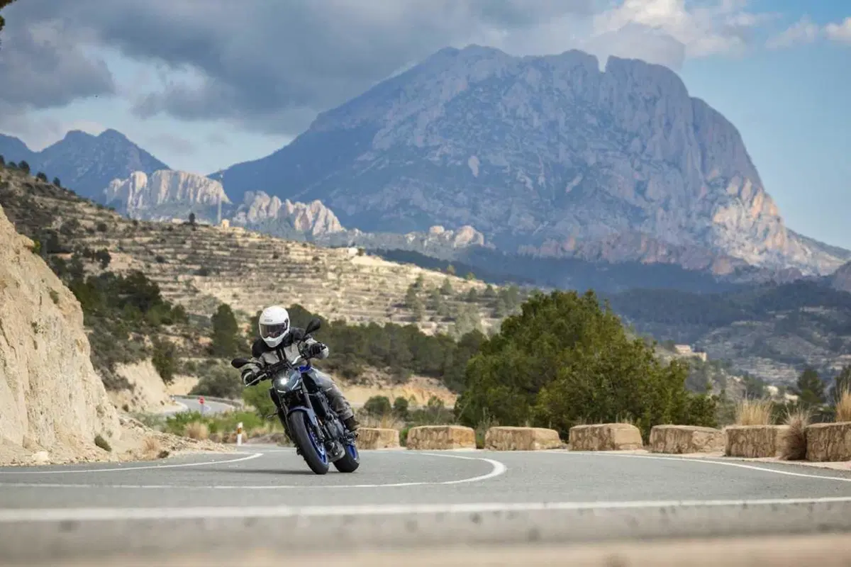 C'è una naked media migliore della MT-07! è la Yamaha MT-07 con cambio automatico Y-AMT [VIDEO] (17)