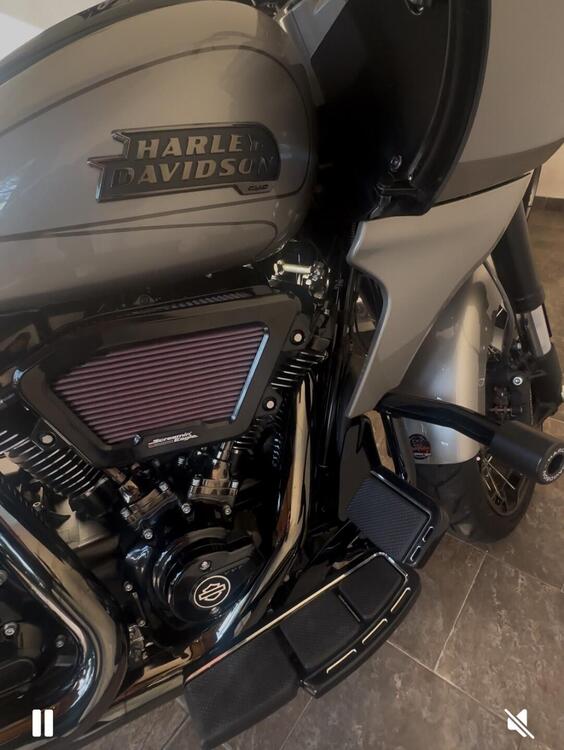 Harley-Davidson CVO Road Glide (2023) (3)