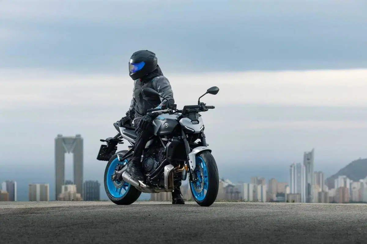 C'è una naked media migliore della MT-07! è la Yamaha MT-07 con cambio automatico Y-AMT [VIDEO] (3)