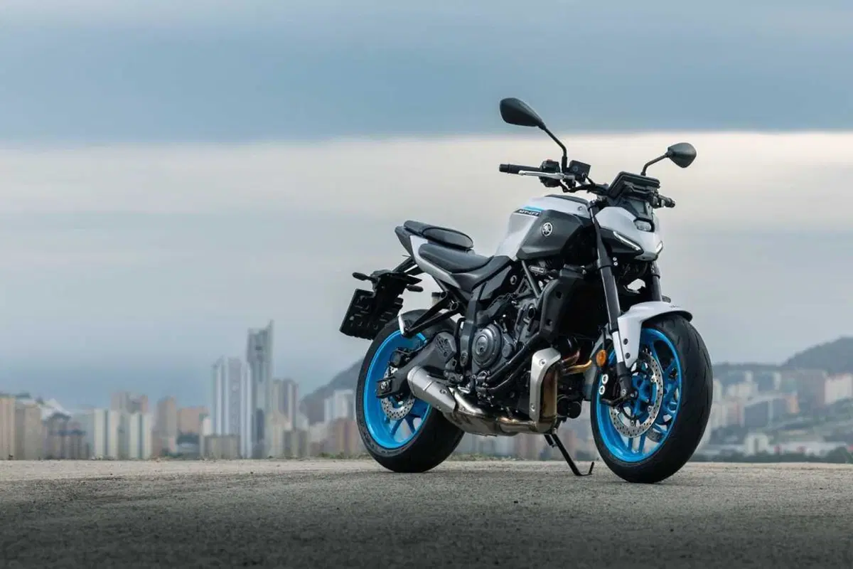 C'è una naked media migliore della MT-07! è la Yamaha MT-07 con cambio automatico Y-AMT [VIDEO] (6)