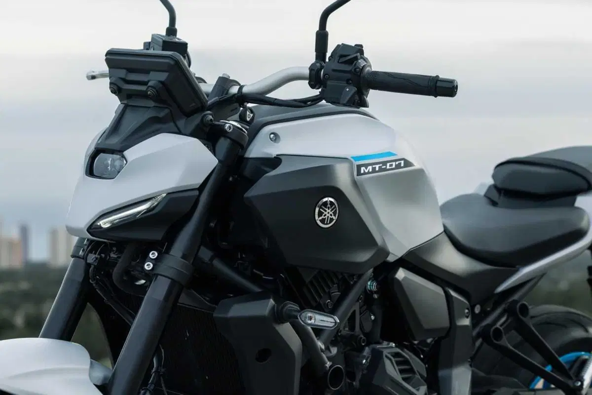 C'è una naked media migliore della MT-07! è la Yamaha MT-07 con cambio automatico Y-AMT [VIDEO] (9)