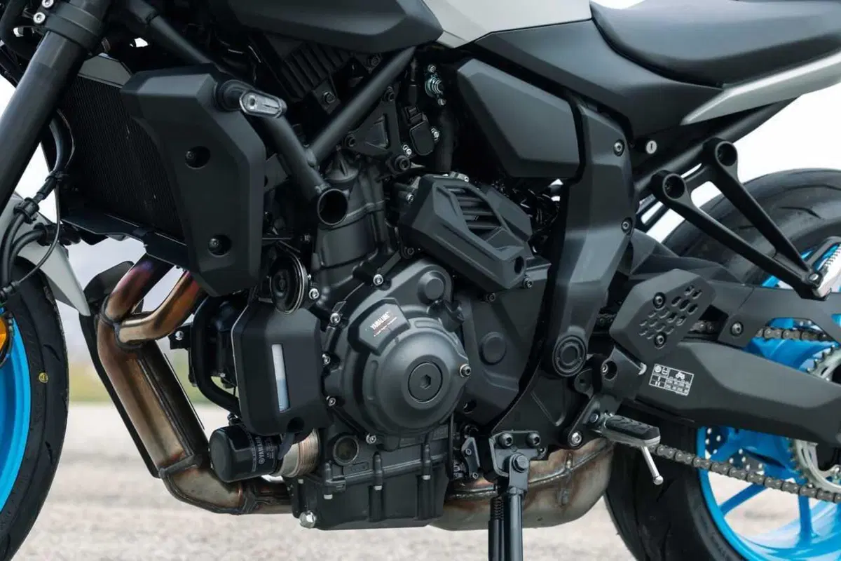 C'è una naked media migliore della MT-07! è la Yamaha MT-07 con cambio automatico Y-AMT [VIDEO] (14)