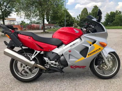 Honda VFR 800 fi d'epoca