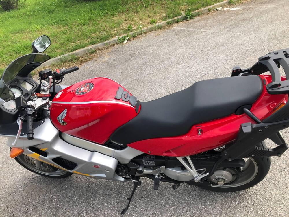 Honda VFR 800 fi (2)