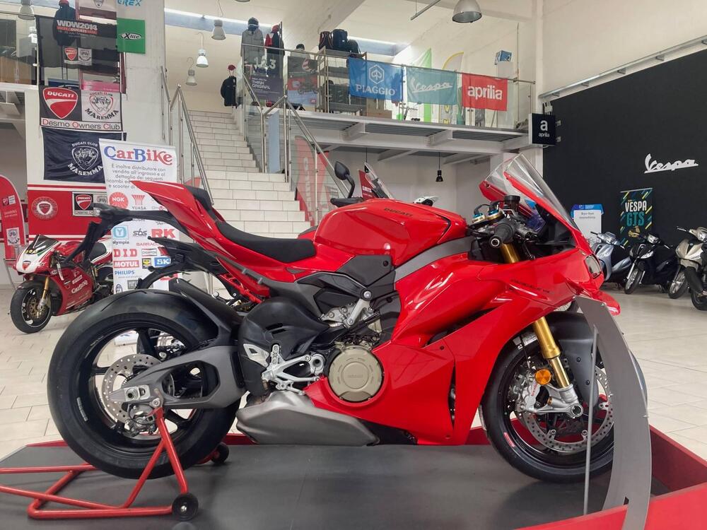 Ducati Panigale V4 S (2025)