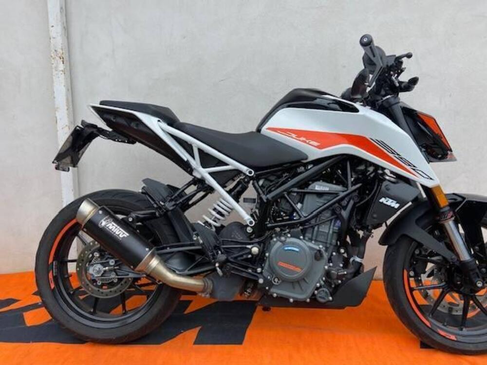 KTM 390 Duke (2021 - 23) (2)