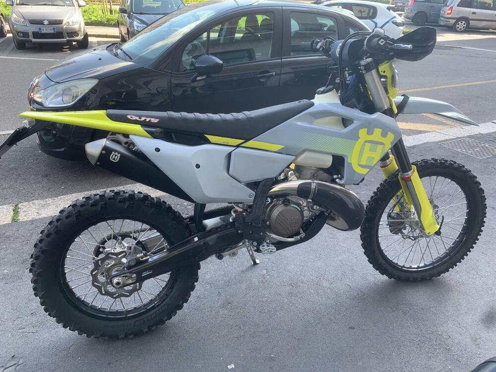 Husqvarna TE 300 (2024) (4)