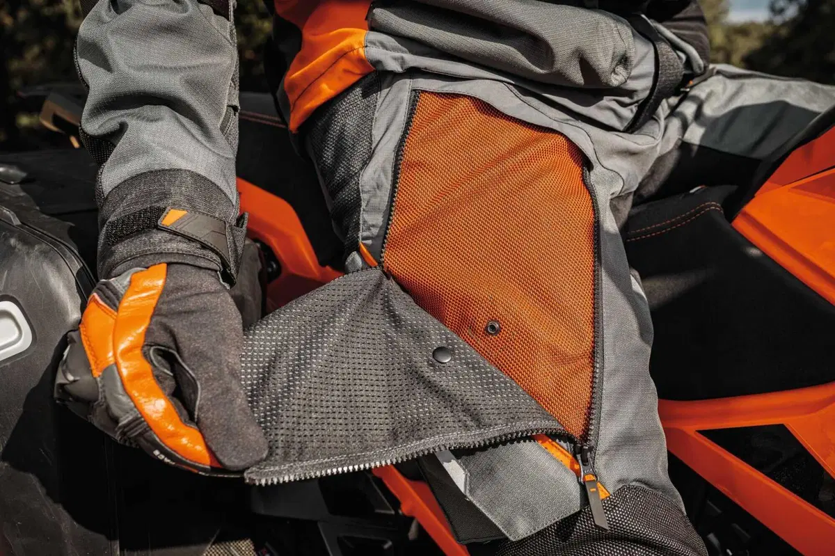 KTM PowerWear: la collezione Terra Adventure per i lunghi viaggi (5)
