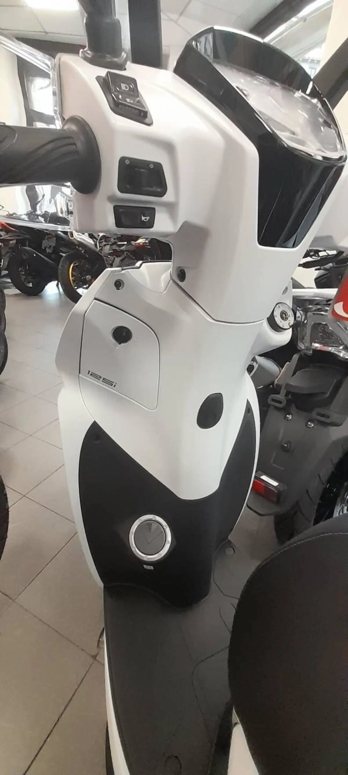Kymco People 125i S ABS (2024 - 26) (3)