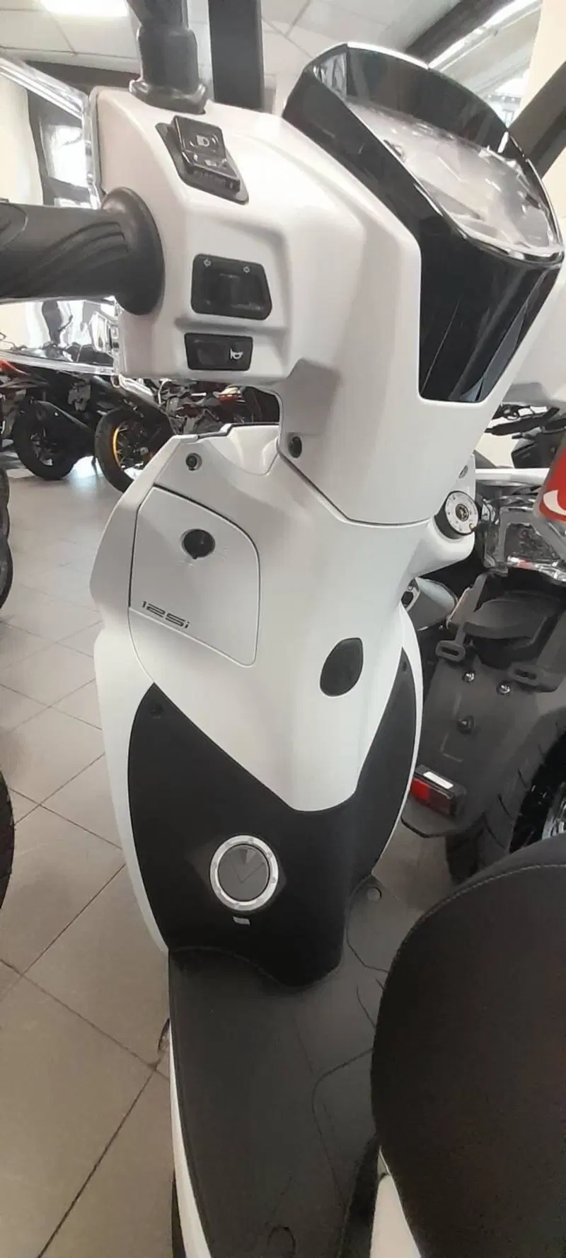 Kymco People 125i S ABS (2024 - 26) (3)