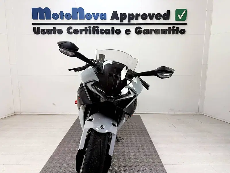 CFMOTO 675SR-R (2025 - 26) (4)