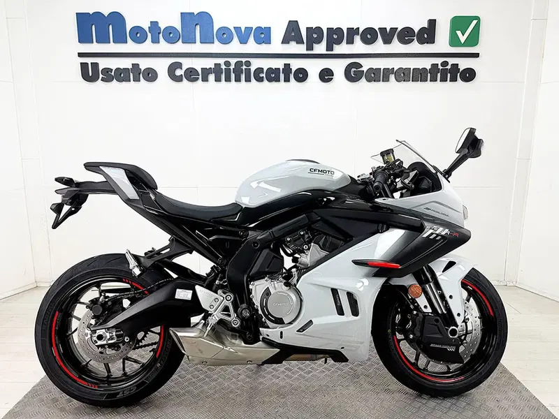 CFMOTO 675SR-R (2025 - 26)