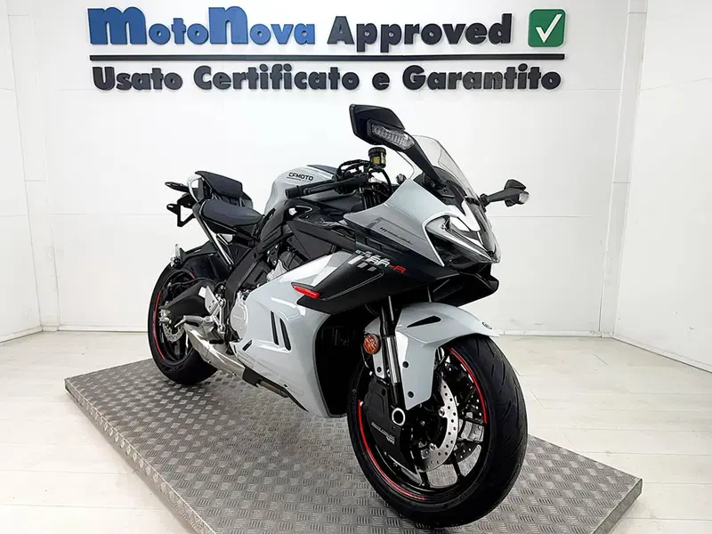 CFMOTO 675SR-R (2025 - 26) (5)