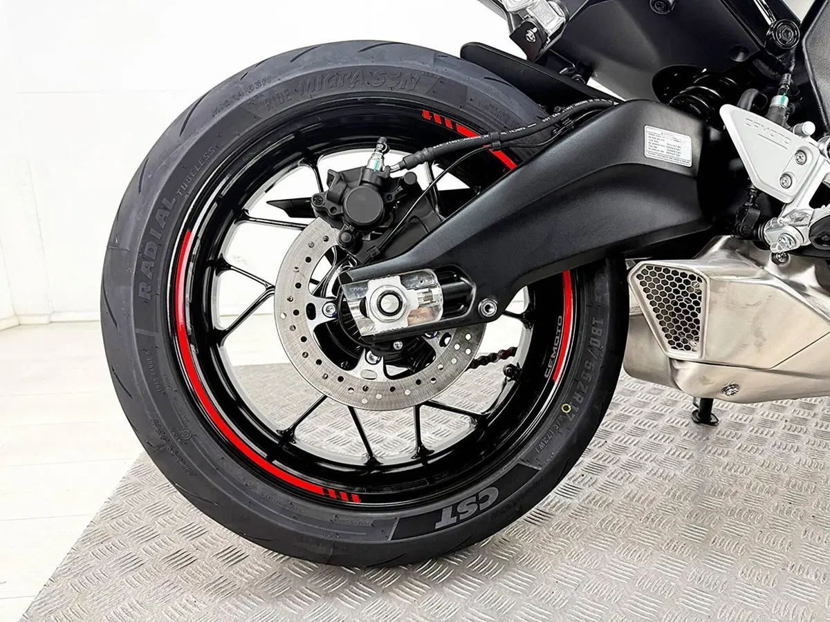 CFMOTO 675SR-R (2025 - 26) (6)