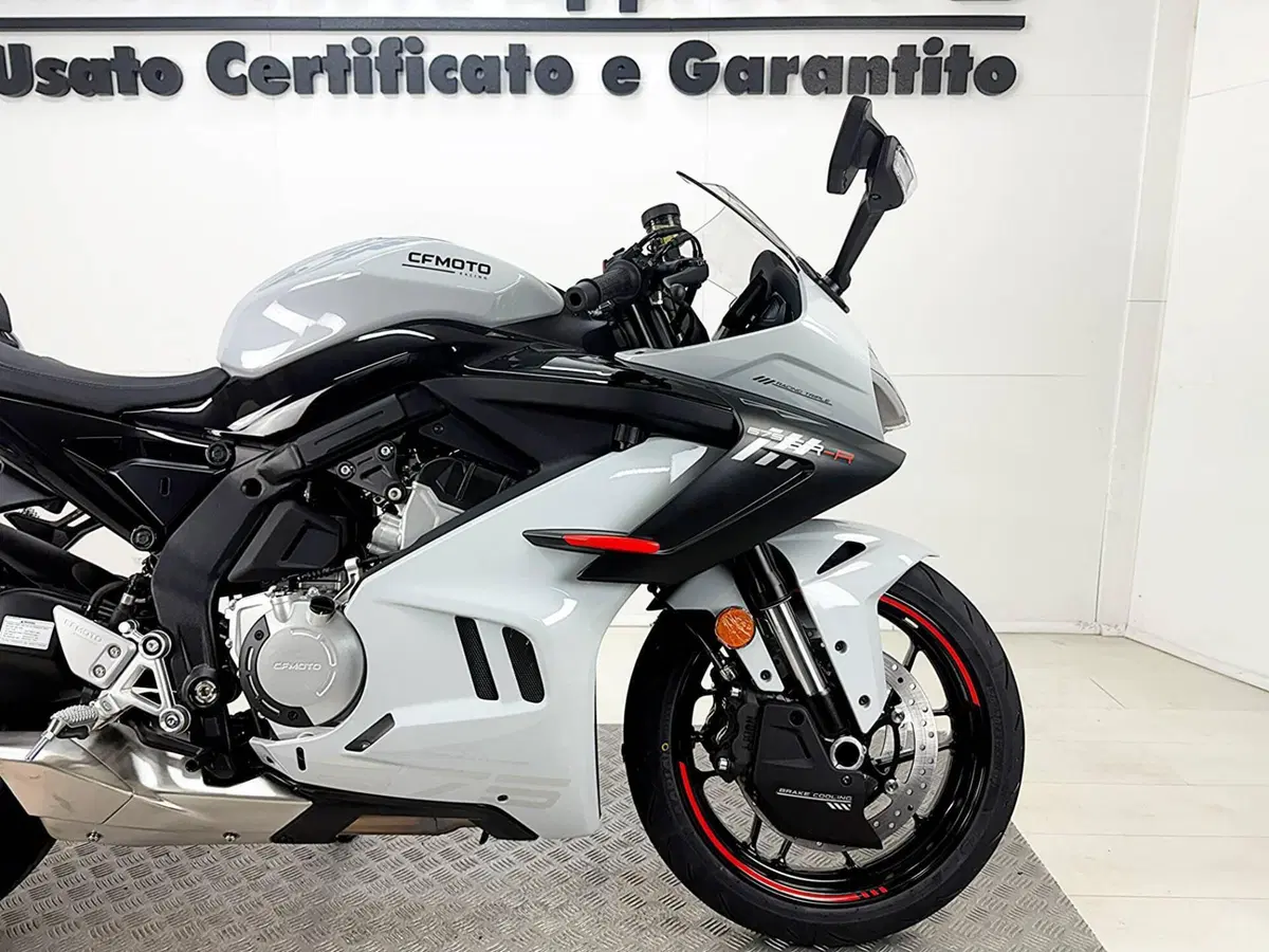 CFMOTO 675SR-R (2025 - 26) (12)