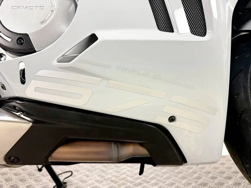CFMOTO 675SR-R (2025 - 26) (11)