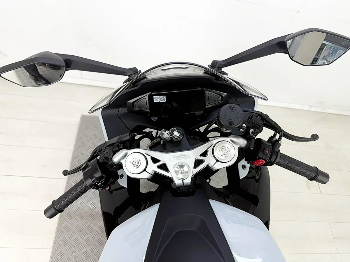 CFMOTO 675SR-R (2025 - 26) (18)