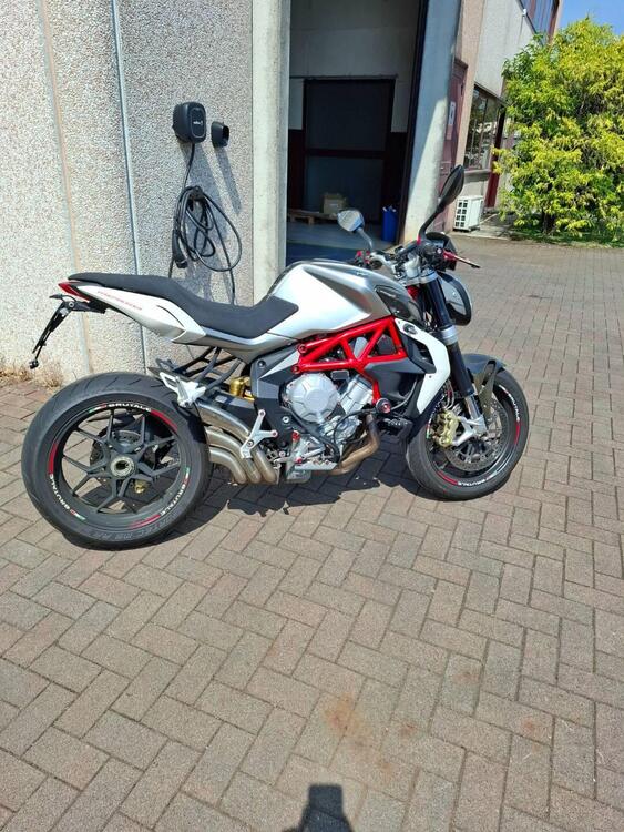 MV Agusta Brutale 800 (2012 - 15) (3)