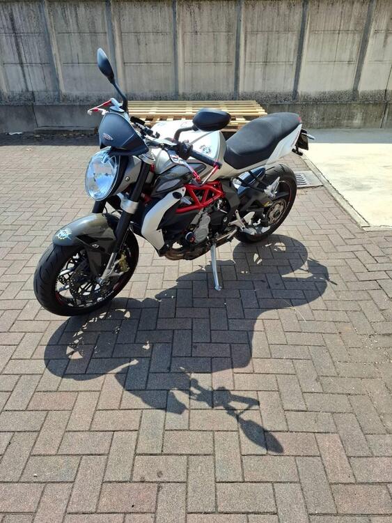 MV Agusta Brutale 800 (2012 - 15) (4)