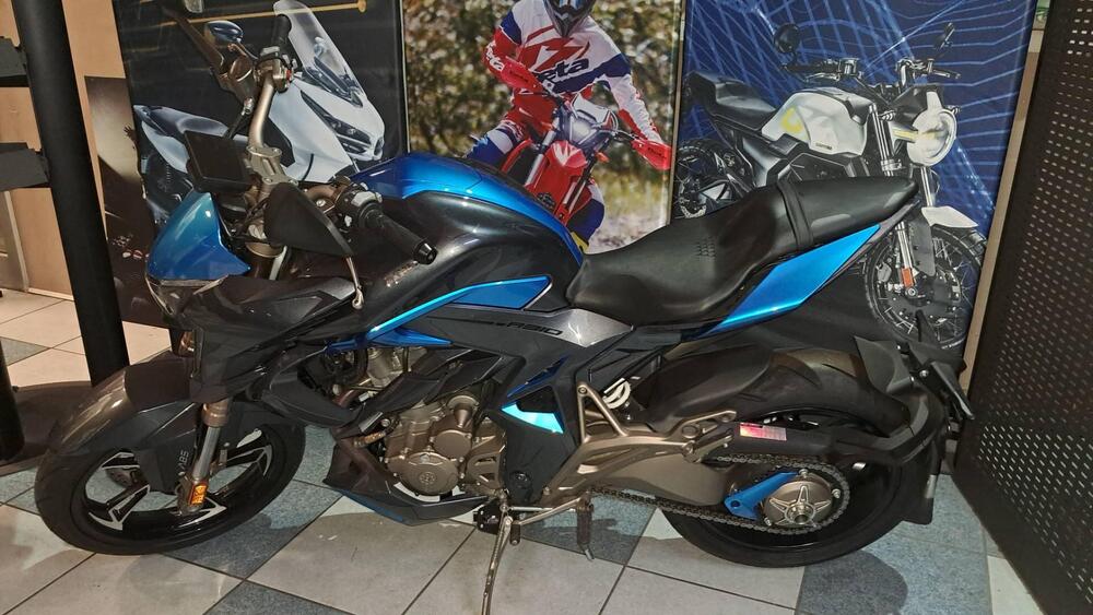 Zontes ZT310-R1 (2022 - 23) (2)