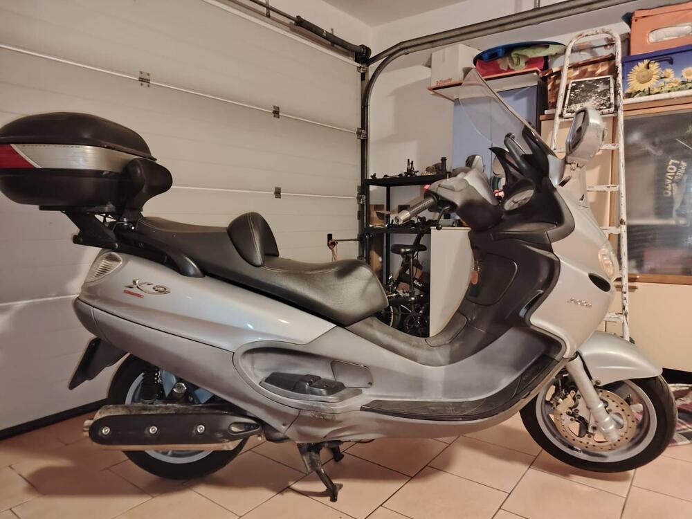 Piaggio X9 500 Evolution (4)
