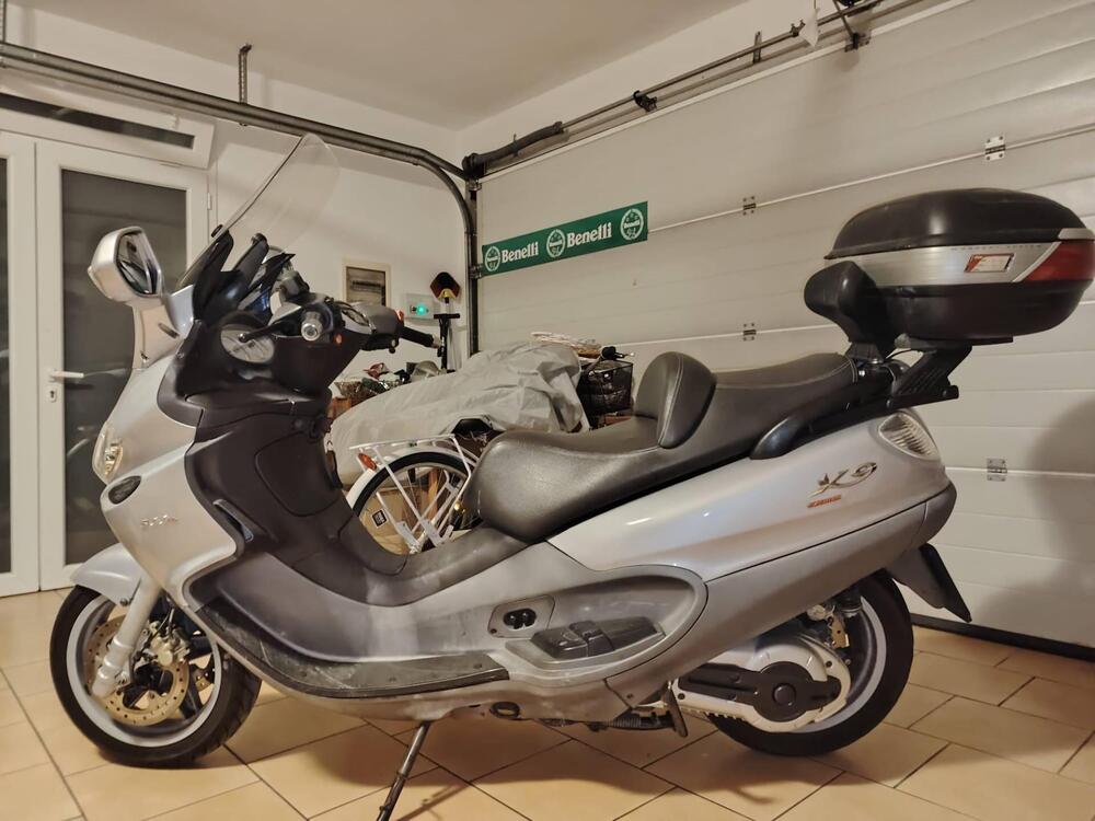 Piaggio X9 500 Evolution (5)