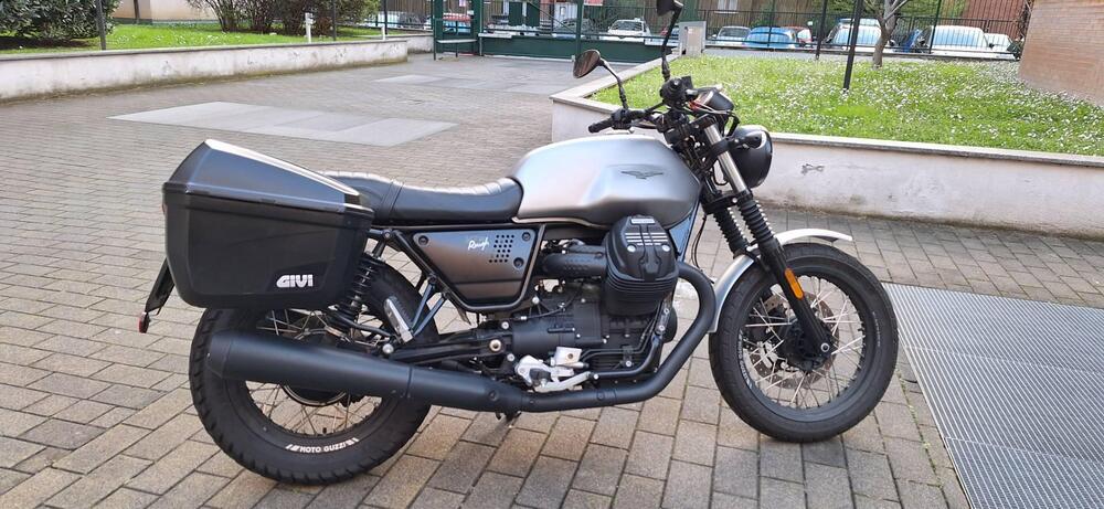 Moto Guzzi V7 III Rough (2018 - 20) (2)