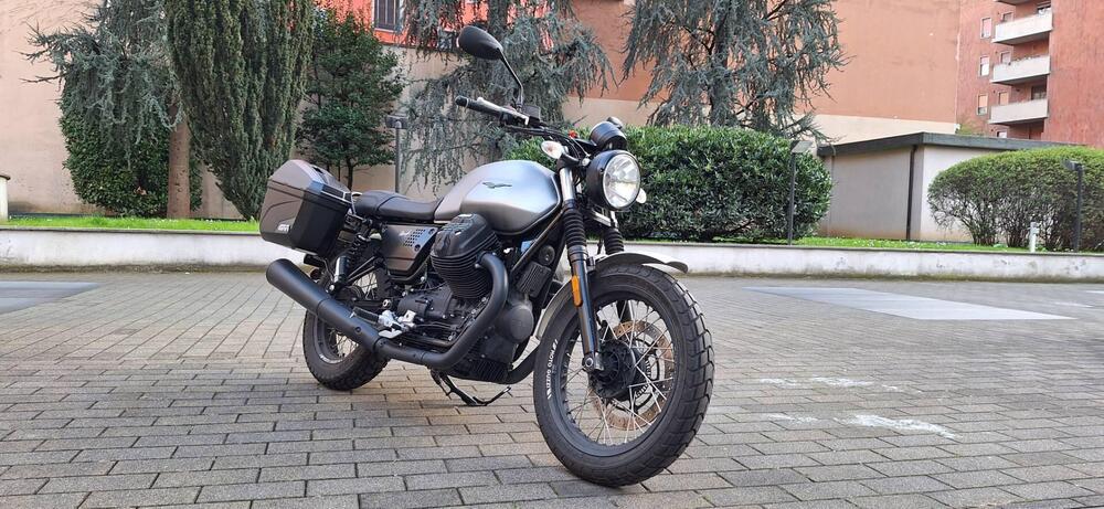Moto Guzzi V7 III Rough (2018 - 20) (4)