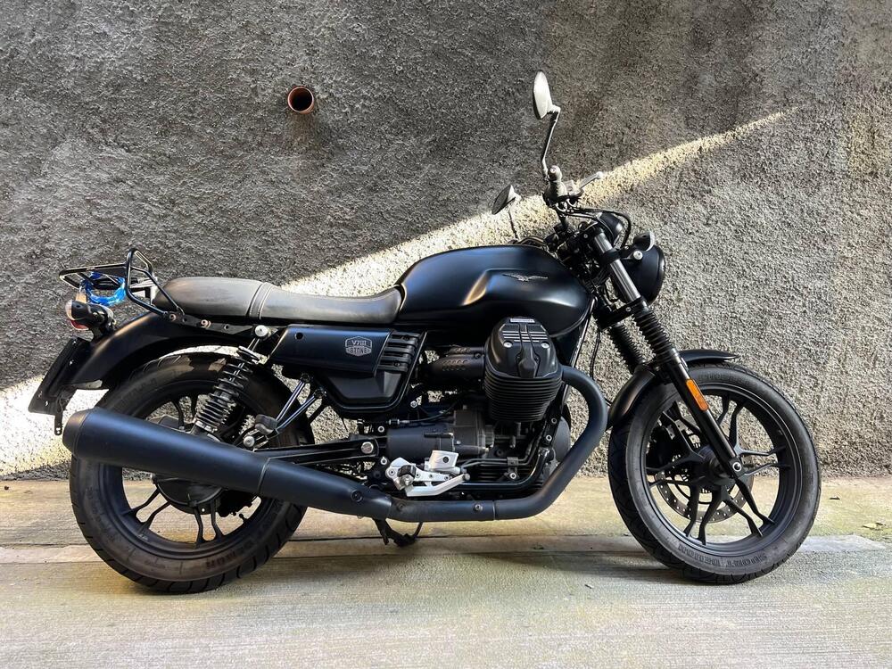 Moto Guzzi V7 III Stone (2017 - 20) (3)