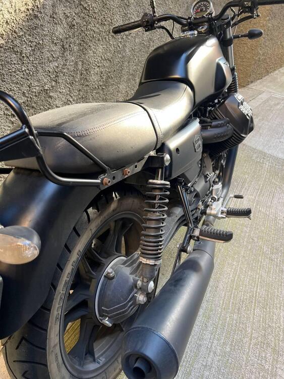 Moto Guzzi V7 III Stone (2017 - 20) (5)