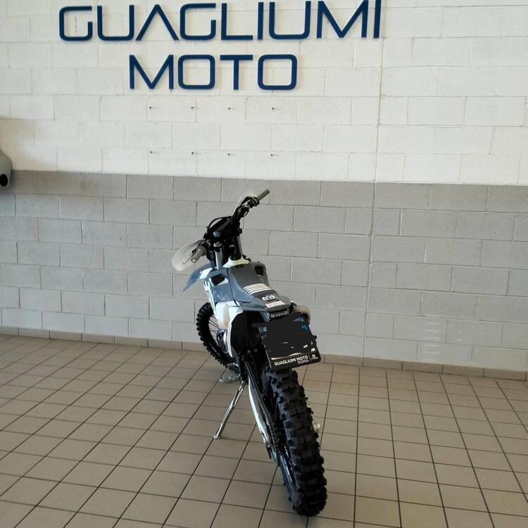 Husqvarna TE 300 (2024) (4)