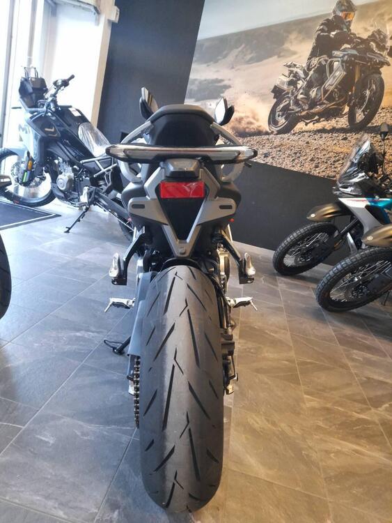 CFMOTO 675SR-R (2025) (4)