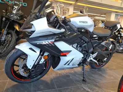 CFMOTO 675SR-R (2025 - 26) nuova