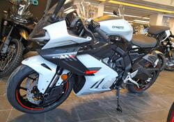 CFMOTO 675SR R (2025) nuova
