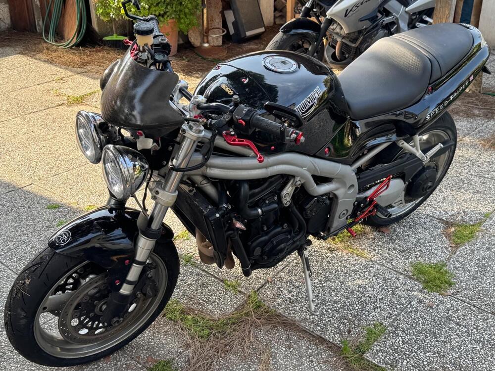 Triumph Speed Triple 955 (1998 - 01) (2)