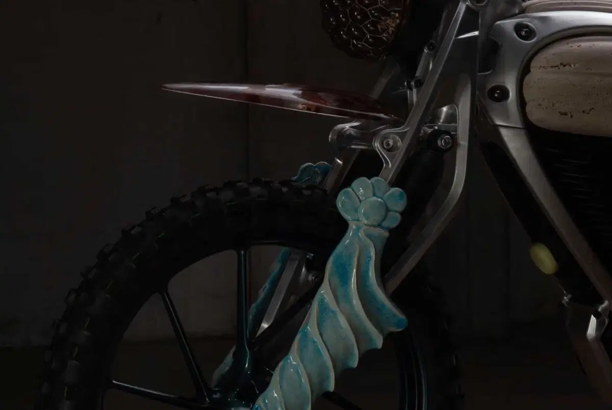 Motototem, l’art bike che unisce tradizione e futuro alla Milano Design Week [GALLERY] (5)