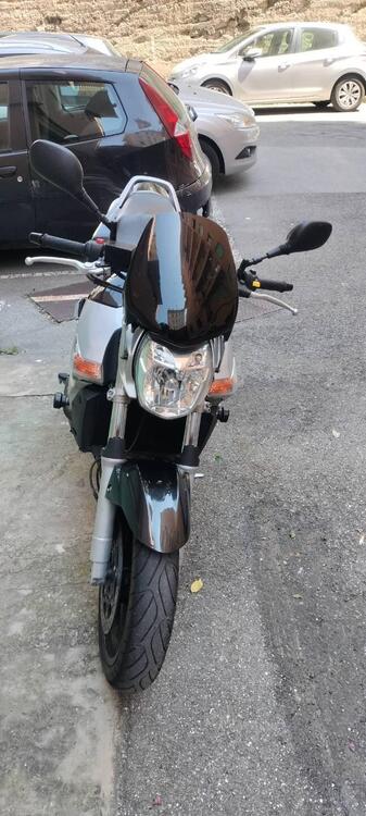 Suzuki GSR 600 (2006 - 11) (2)
