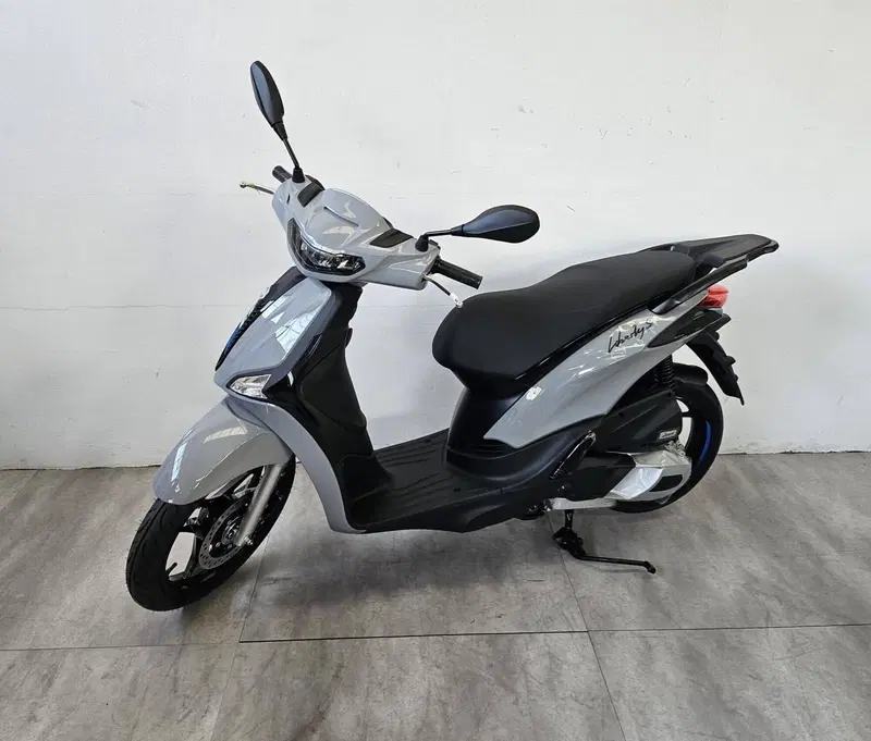 Piaggio Liberty 150 S (2025 - 26) (2)