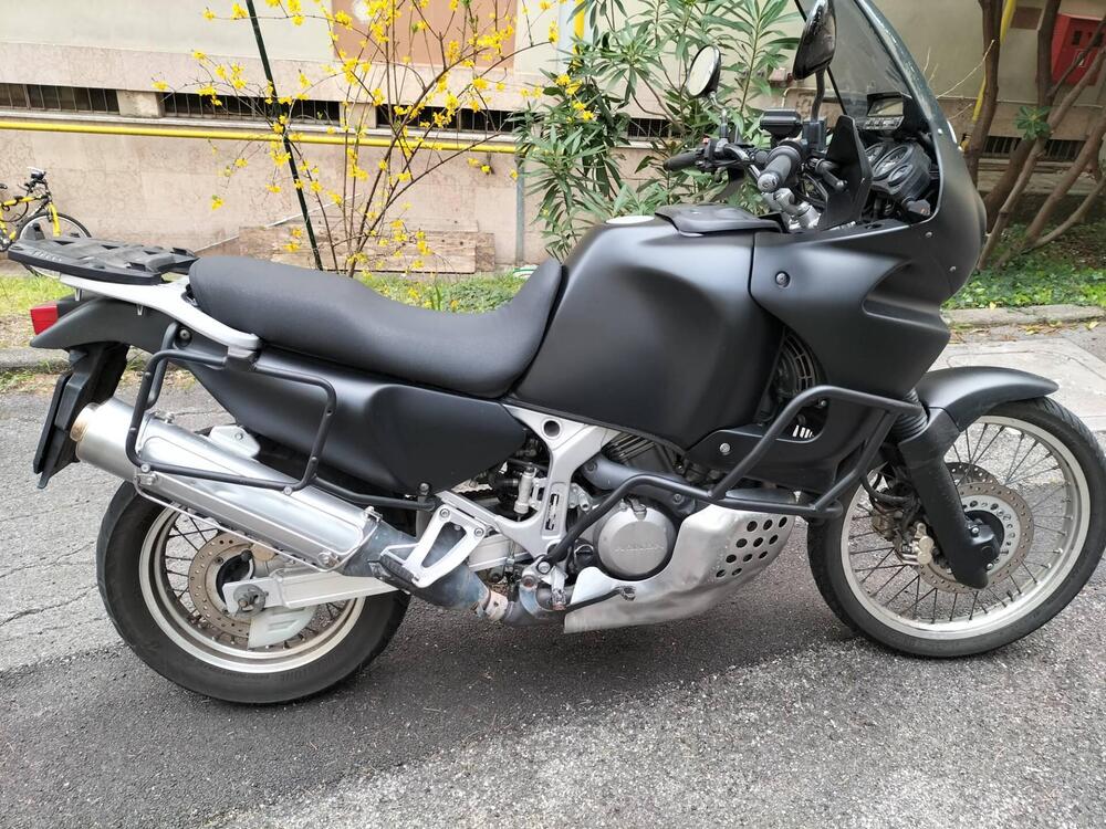 Honda Africa Twin XRV 750 (1996 - 02) (5)