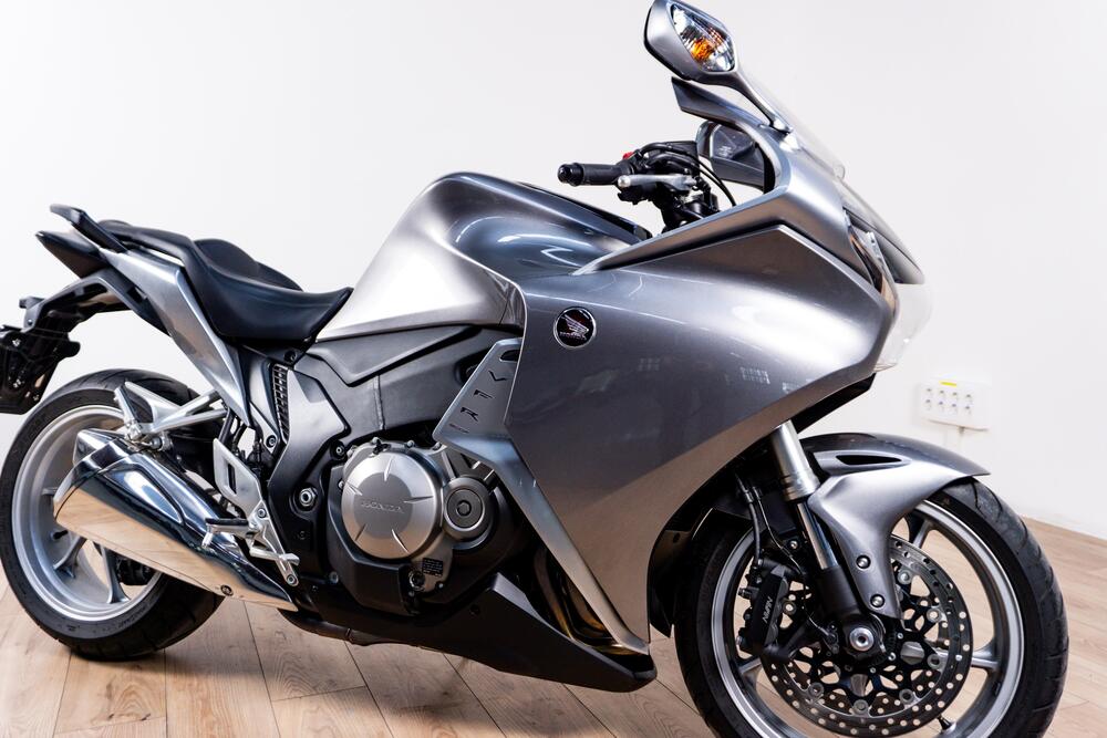 Honda VFR 1200 F ABS (2009 - 16) (2)