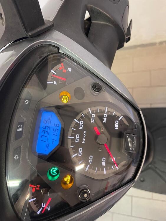 Honda SH 150 i ABS (2013 - 16) (2)