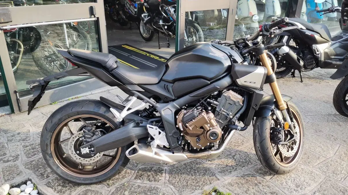 Honda CB 650 R E-Clutch (2024 - 26)