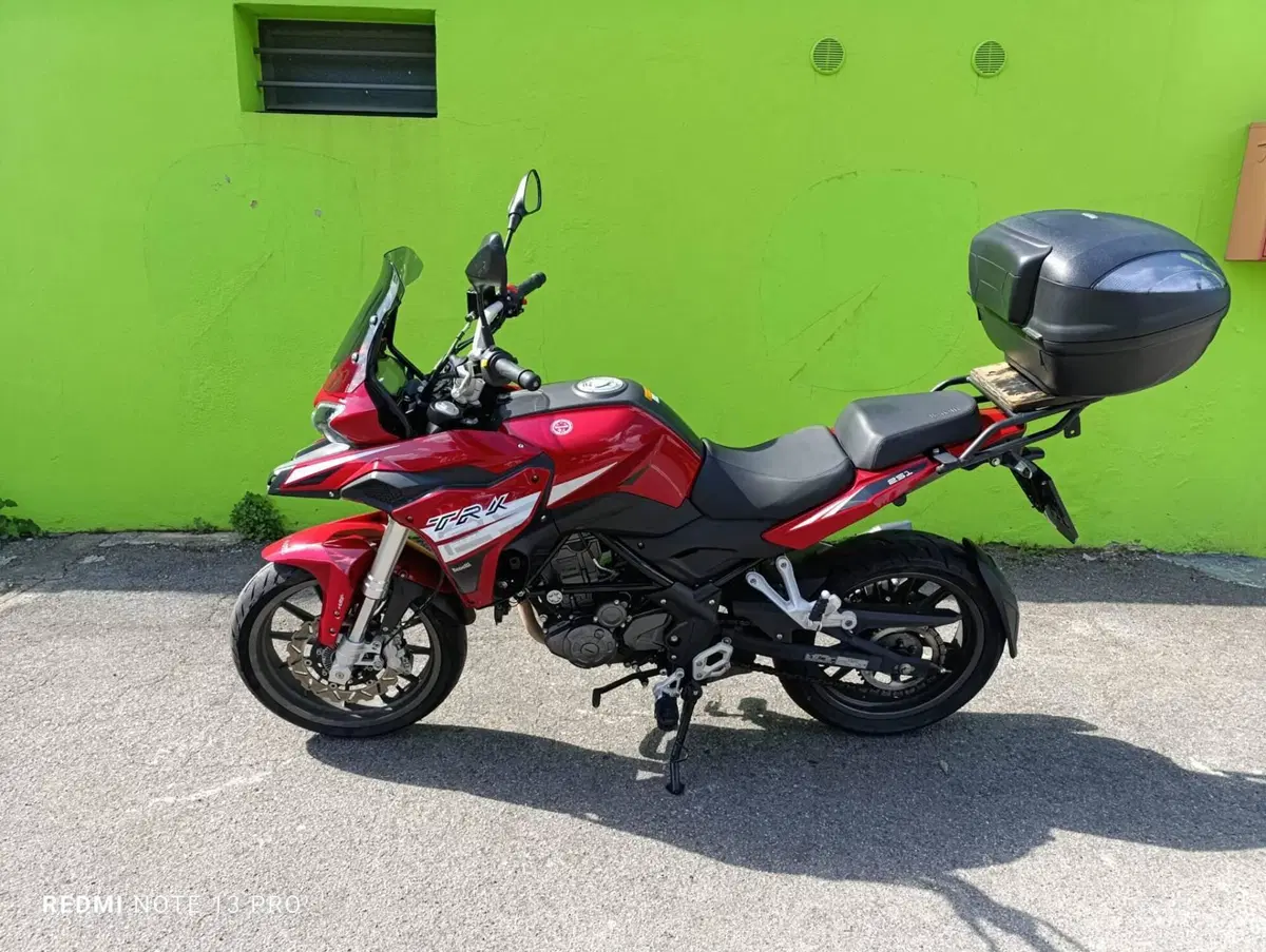 Benelli TRK 251 (2022 - 25) (3)