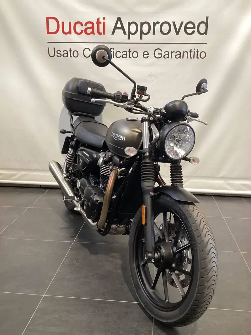 Triumph Street Twin 900 (2021 - 22) (2)