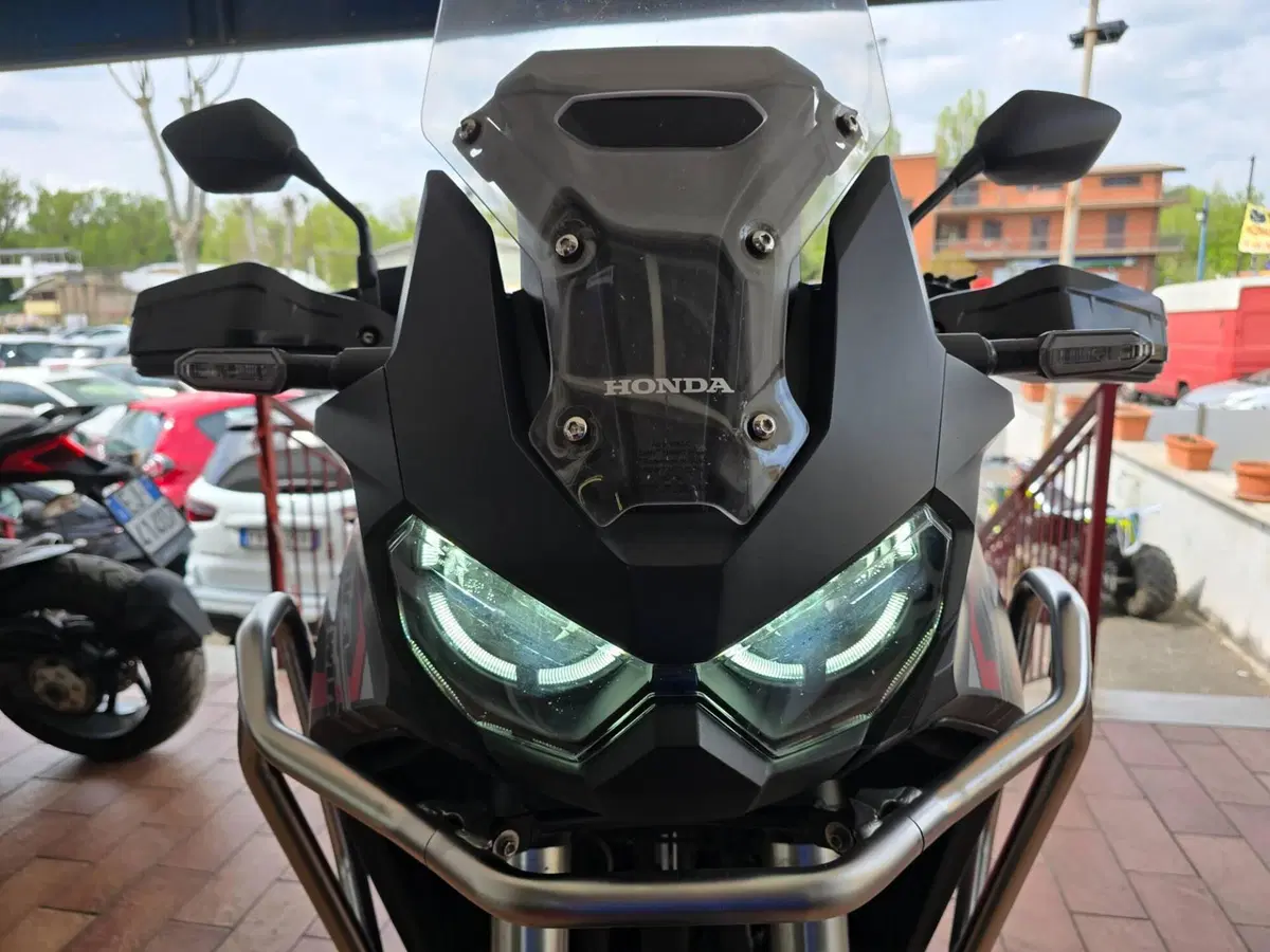 Honda Africa Twin CRF 1100L Travel Edition DCT (2020 - 21)