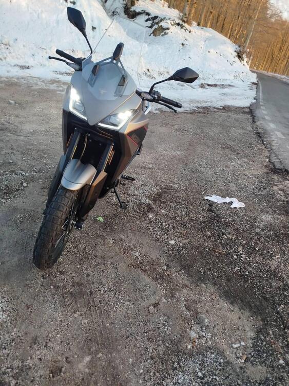 Moto Morini X-Cape 650 (2021 - 25) (3)