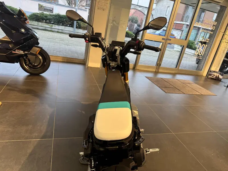 Bmw CE 02 AM (2024 - 26) (9)