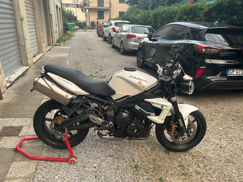 Triumph Street Triple (2013) (3)